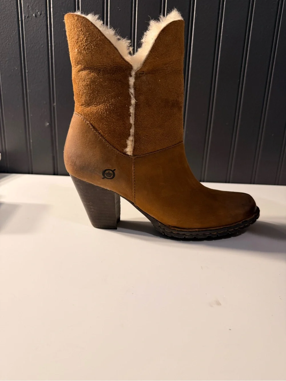 Born Women Boots 6.5 Suede Leather Winter